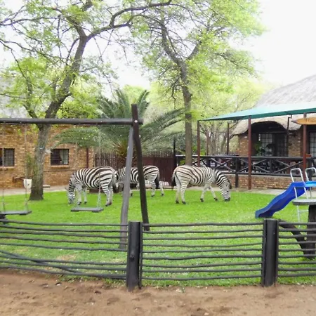 Weltevrede Lodge - Self Catering Houses Marloth Park Exterior photo